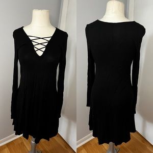 Express Cross cross front black dress. S